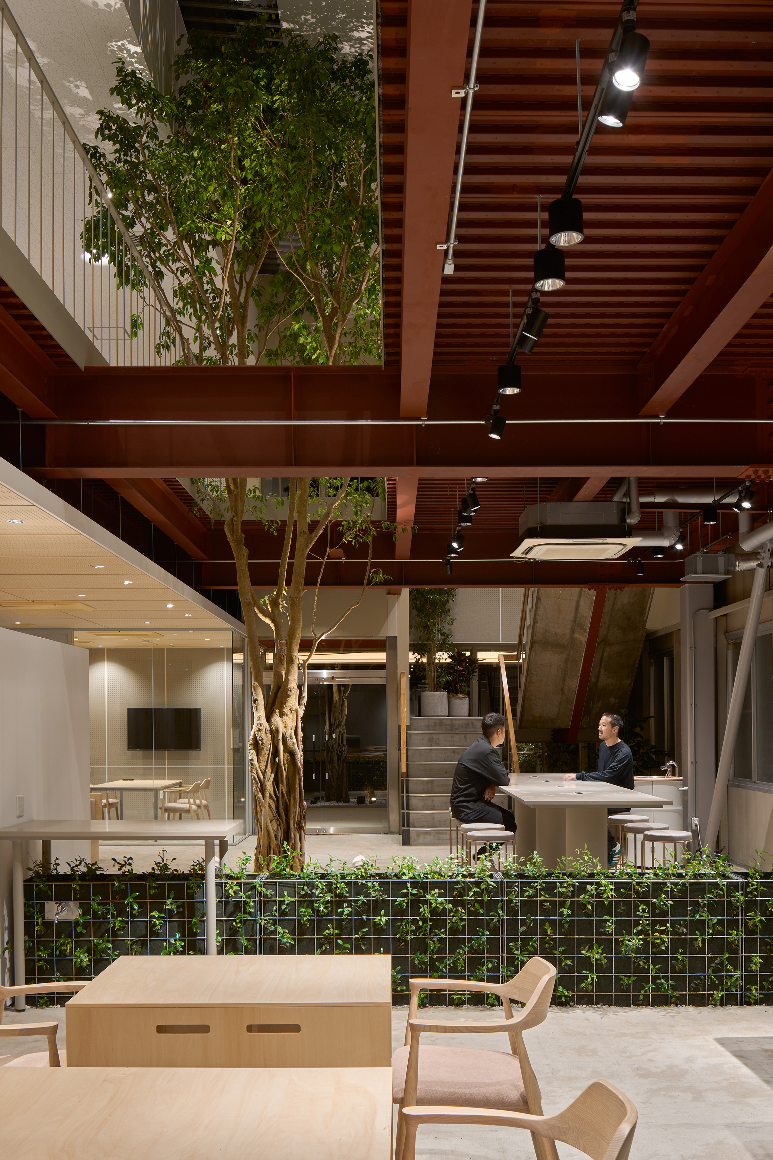 画像:北岡組本社建築改修 / Architectual renovation of KITAOKA GROUP headquarters