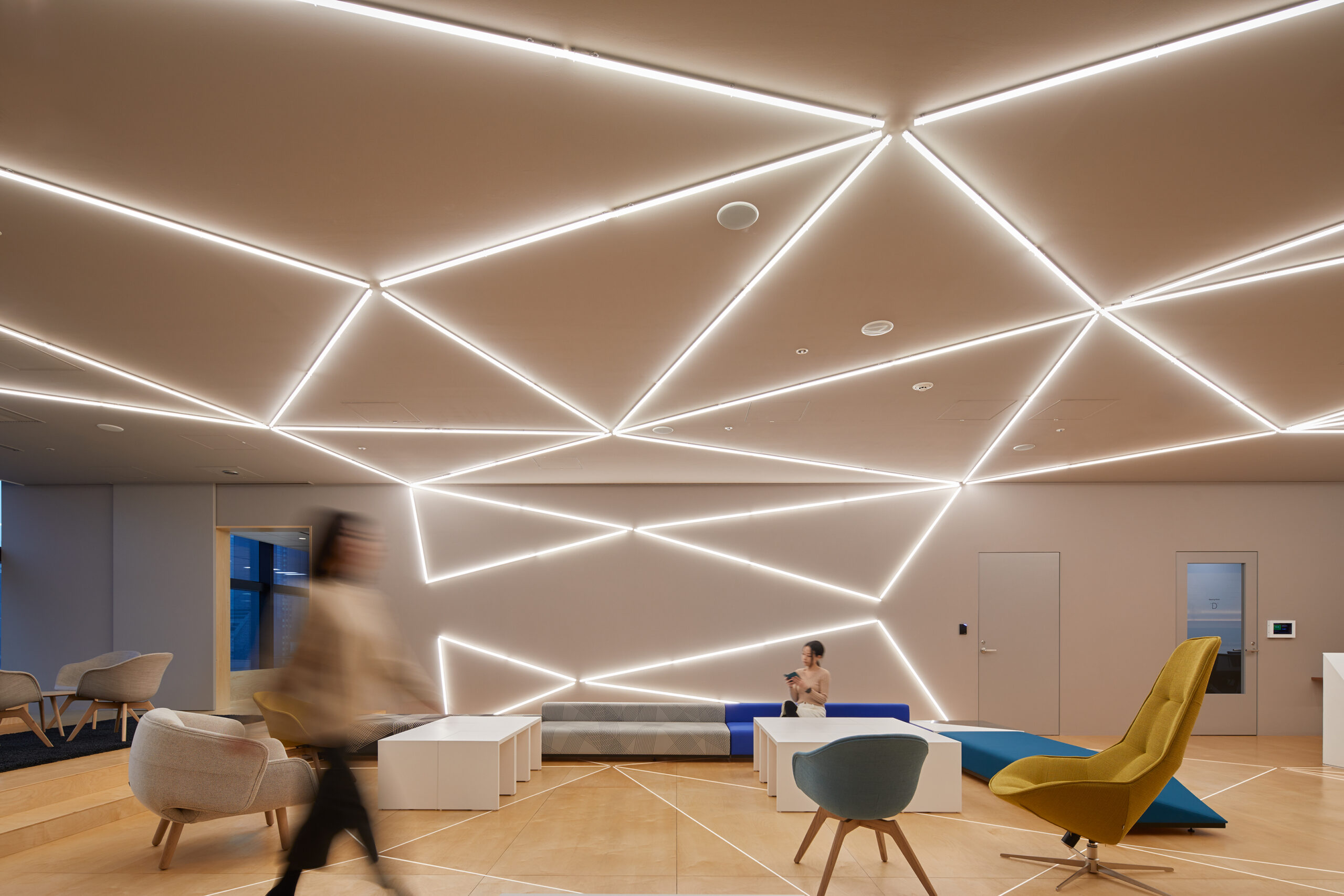 画像:BroadBand Tower 5G Workplace