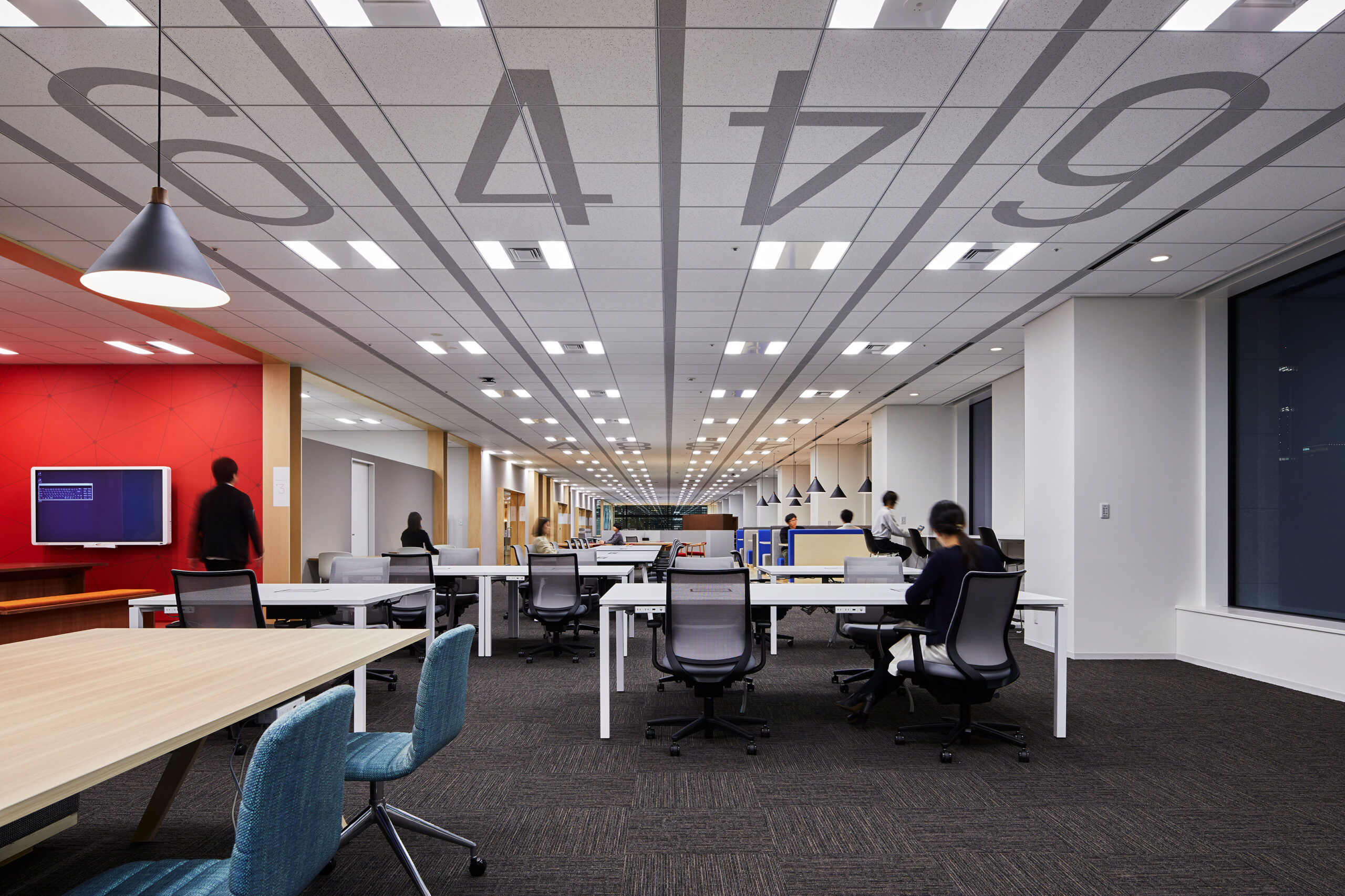 画像:BroadBand Tower 5G Workplace