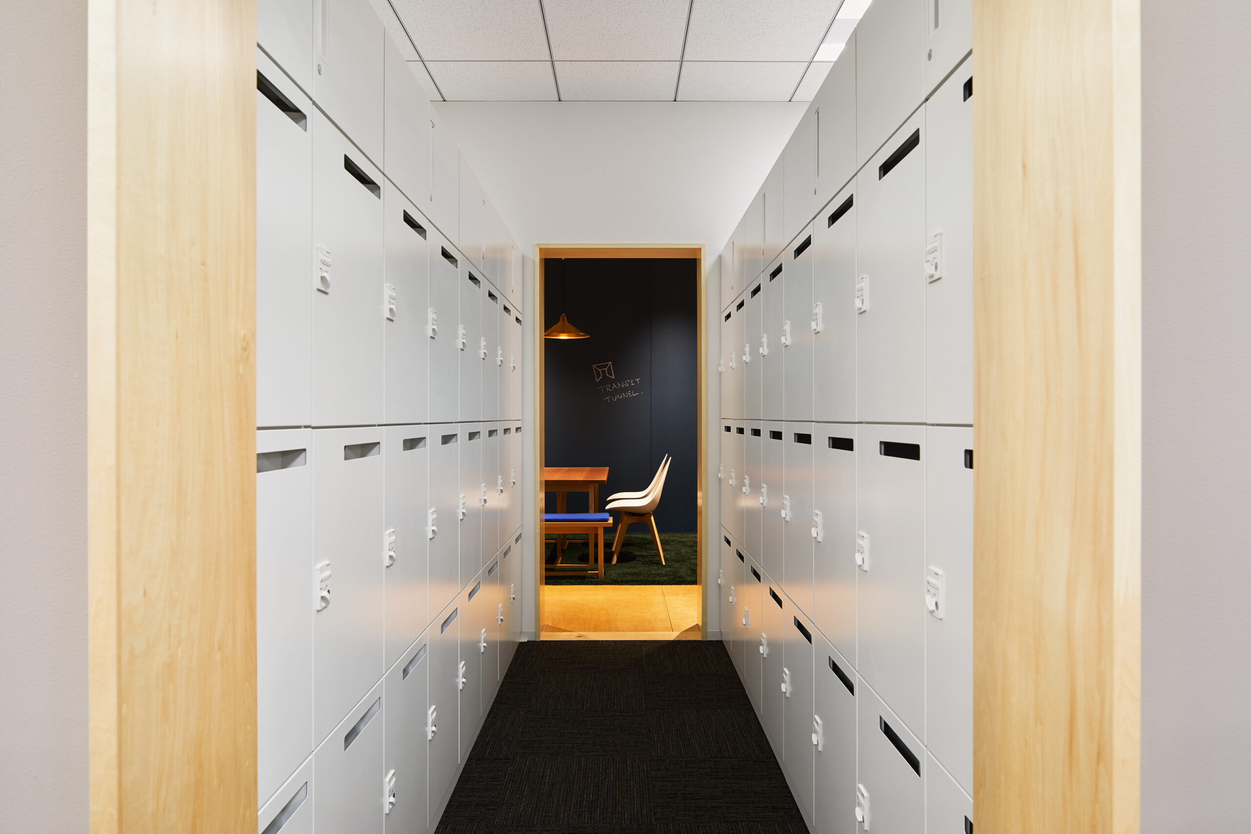 画像:BroadBand Tower 5G Workplace